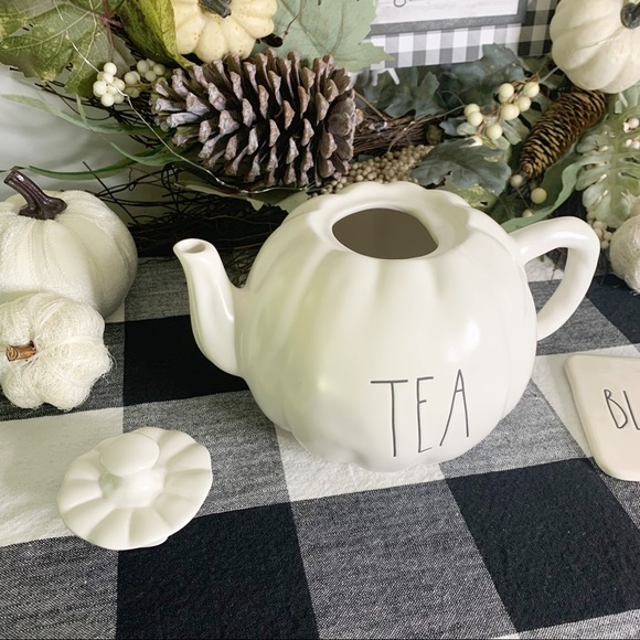 NWT🖤Adorable Rae Dunn Pumpkin-Shaped Tea Pot - Picture 4 of 8